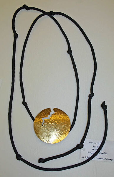 Necklace, Mary McFadden (American, born New York, 1938), gold, silk, American 