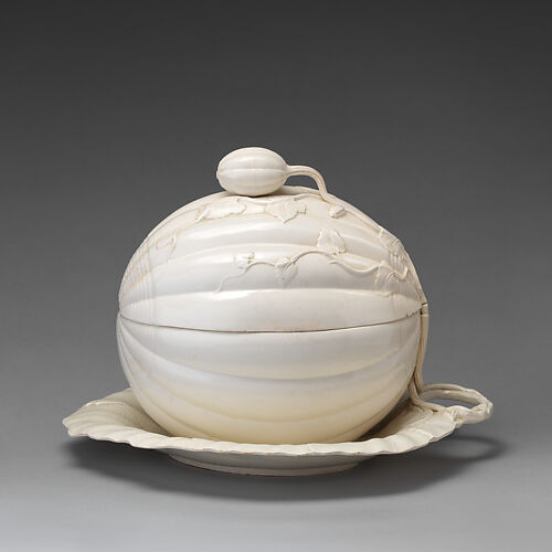 Tureen in shape of a melon with cover and attached stand