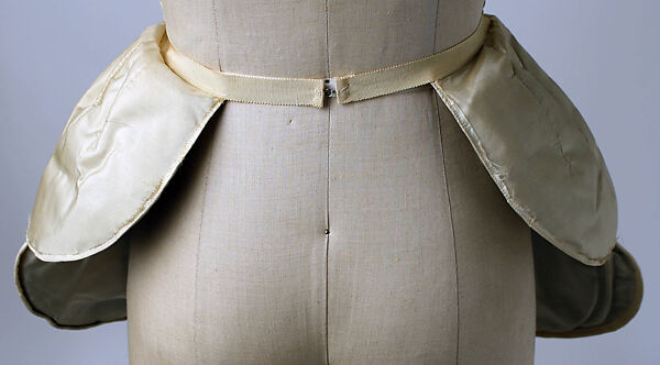 Hip pad, mohair, silk, American