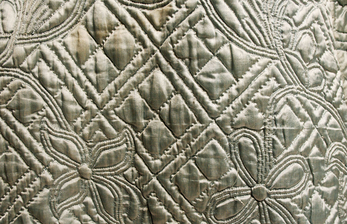 Robe à la française, (a) silk, metallic thread
(b) silk, cotton
(c) silk
(d,e) metallic thread, European