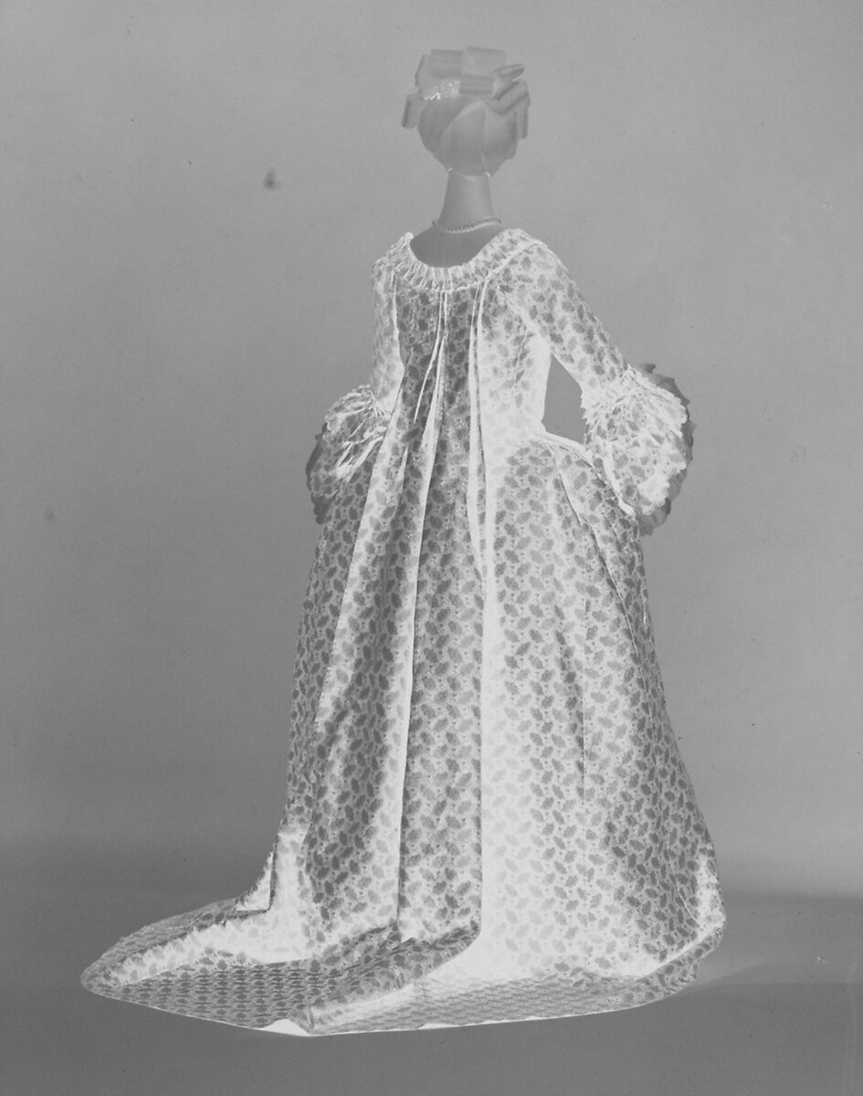 Robe à la française, silk, European