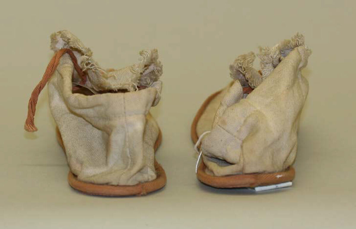 Bathing suit, Kennedy Bros., (a, b) wool
(c, d) cotton
(e) straw, American