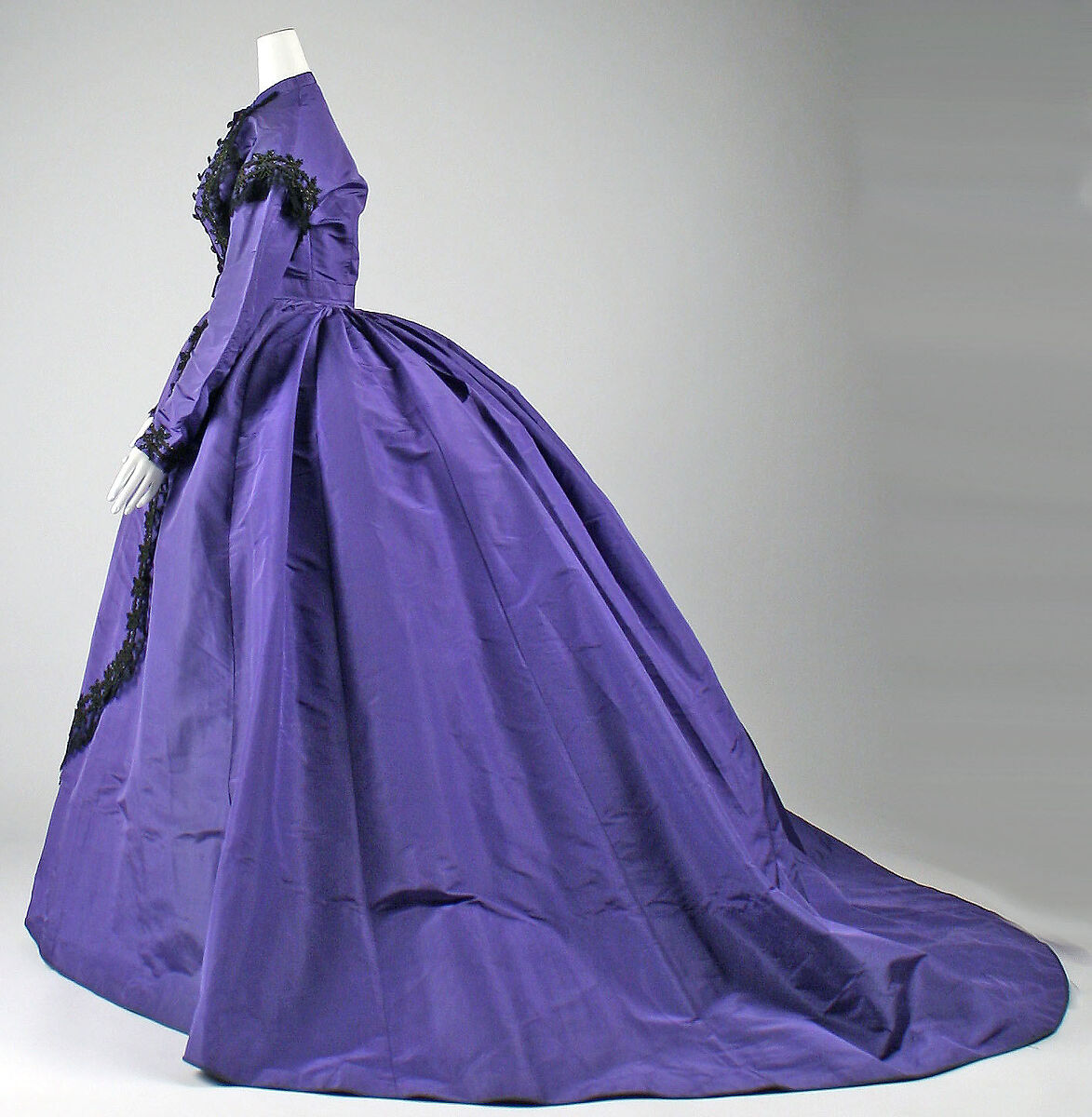 Visiting dress, silk, cotton, glass, American