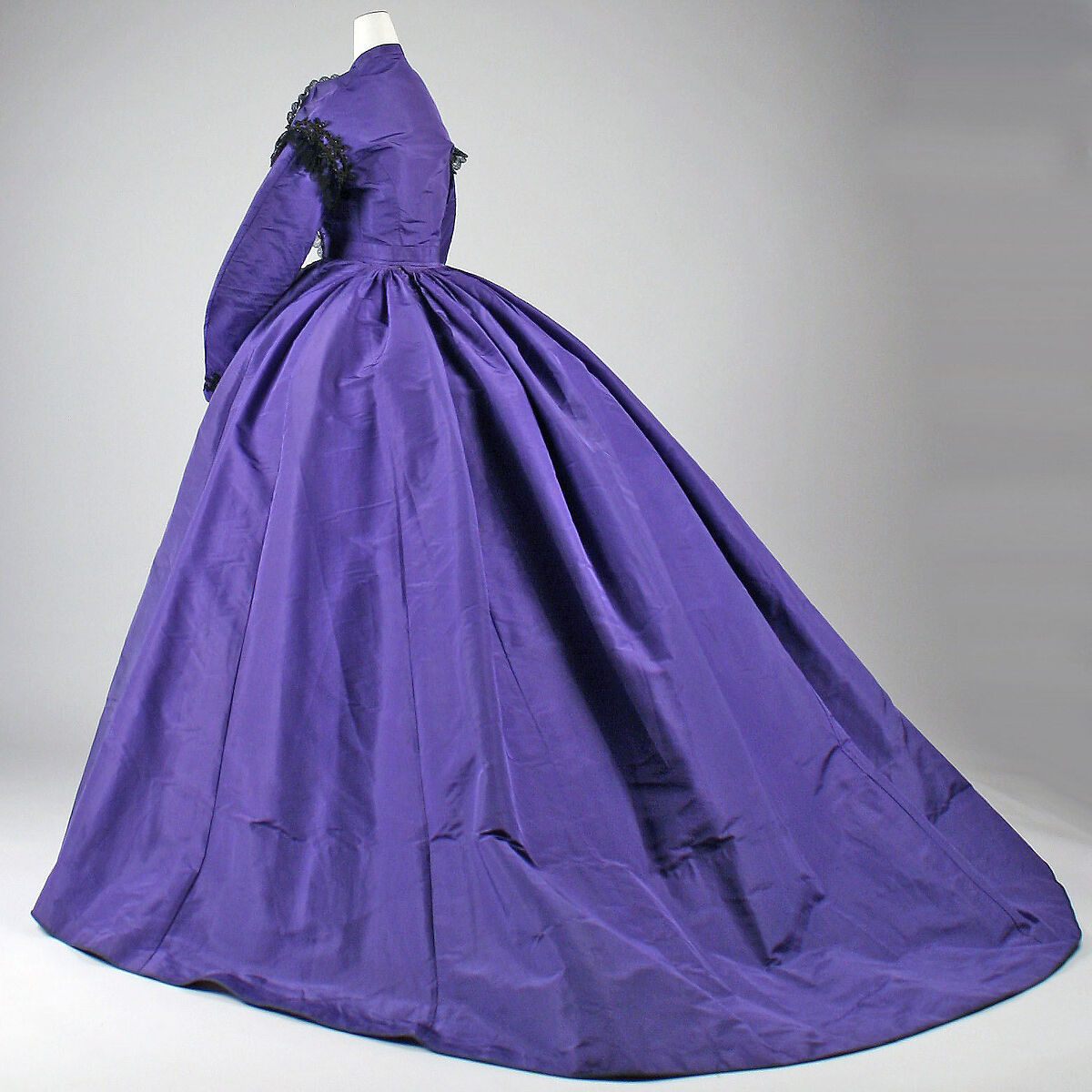 Visiting dress, silk, cotton, glass, American