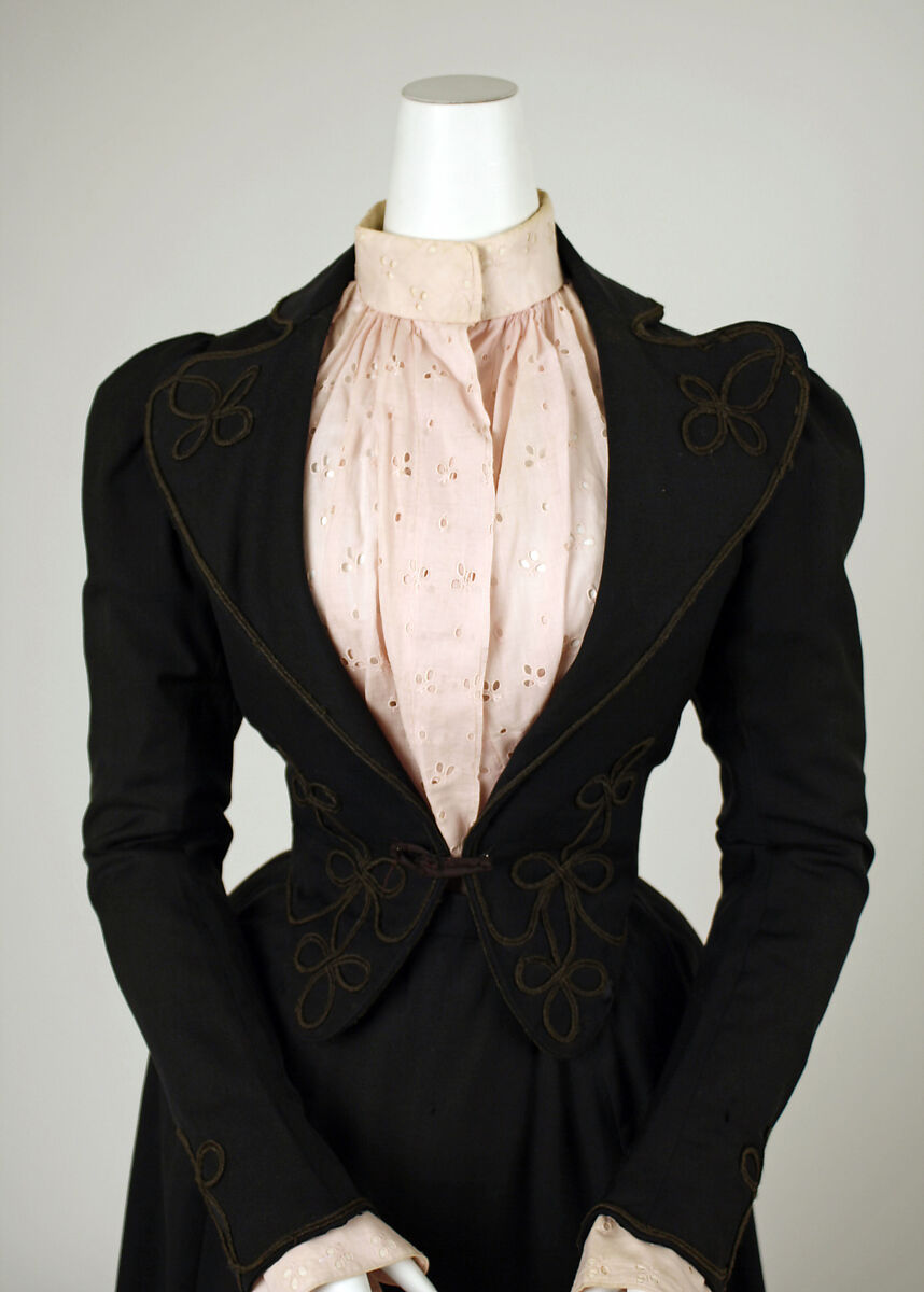 Suit, wool
c) cotton, American