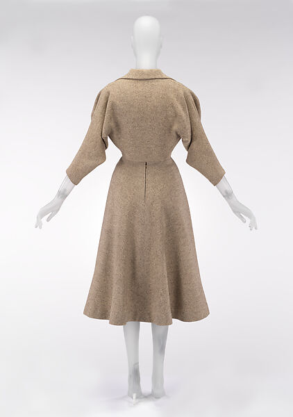 Suit, Madame Grès (Germaine Émilie Krebs) (French, Paris 1903–1993 Var region), wool, mother-of-pearl, French