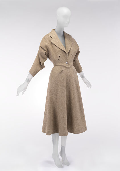 Suit, Madame Grès (Germaine Émilie Krebs) (French, Paris 1903–1993 Var region), wool, mother-of-pearl, French