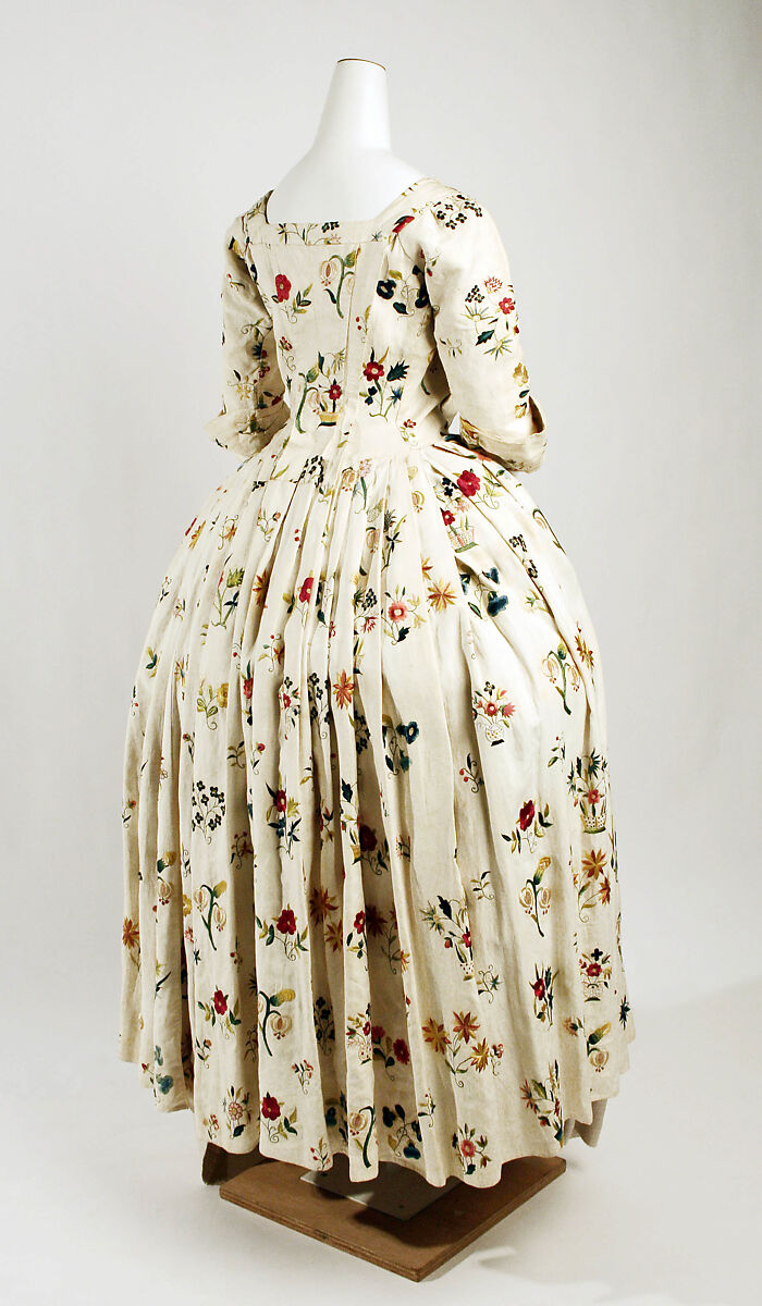 Robe à l'anglaise, linen, silk, British