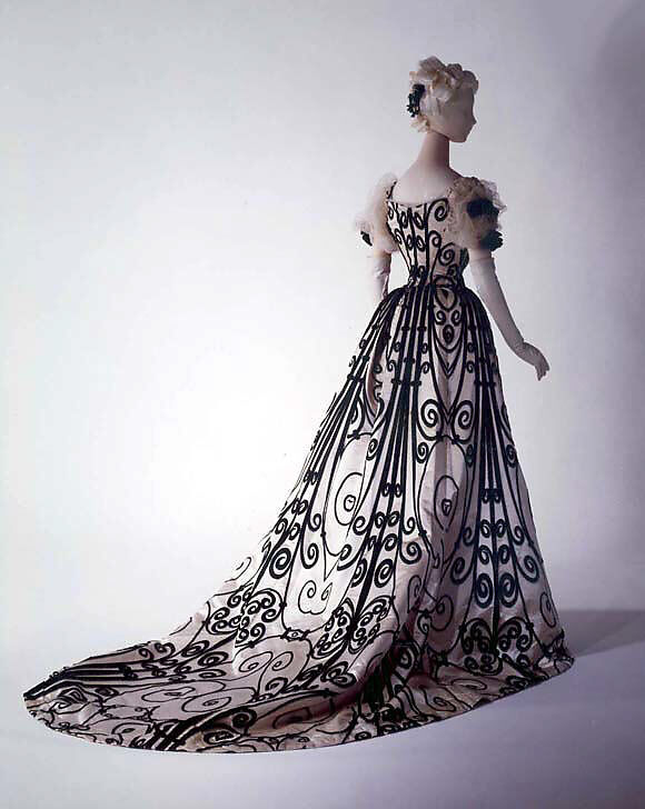 Evening dress, House of Worth (French, 1858–1956), silk, French