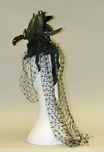 Hat, straw, feathers, cotton, silk, French