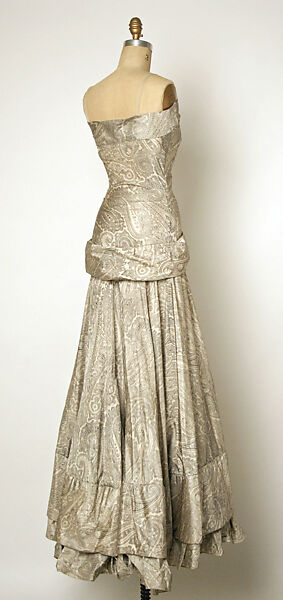 Evening dress, House of Balenciaga (French, founded 1937), silk, French