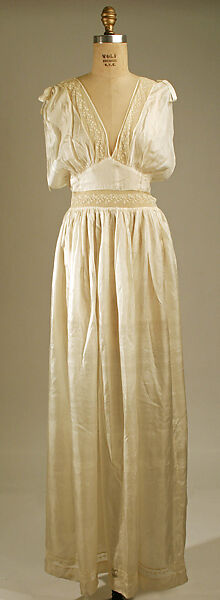 Nightgown, silk, cotton, probably American 