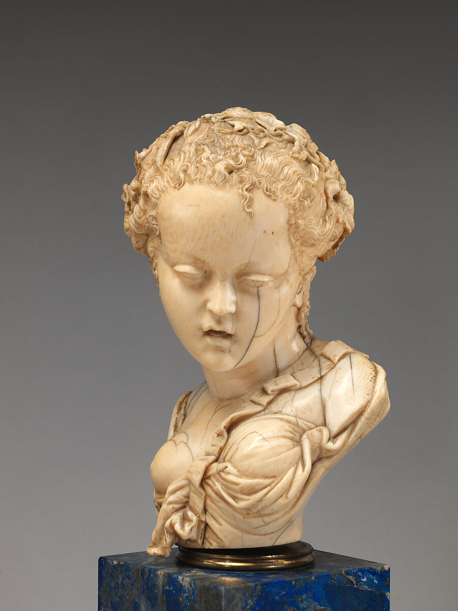 Bust of a girl (Flora?), Ivory, carved and chiseled; socle: sodalite with molded bronze base (not original, French, possibly Dieppe 