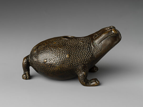 Water dropper in the shape of a three-legged toad, Copper alloy, China