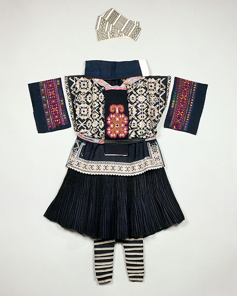 Ensemble, (a–c, e–i) cotton
(d) bast fiber, China (Miao)