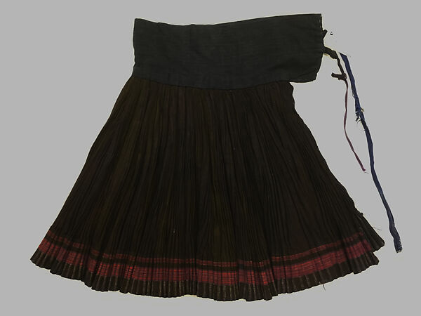 Ensemble, (a, b) cotton
(c) silk, cotton, China (Hmong)