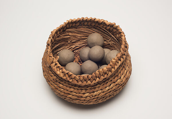 Tule basket lined with shredded tule, Susana Bucknell Graves  Habematolel Pomo of Upper Lake (Lake County, California), Tule foundation and weft, Habematolel Pomo of Upper Lake (Lake County, California)
