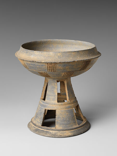 Pedestal dish, Stoneware, Korea 