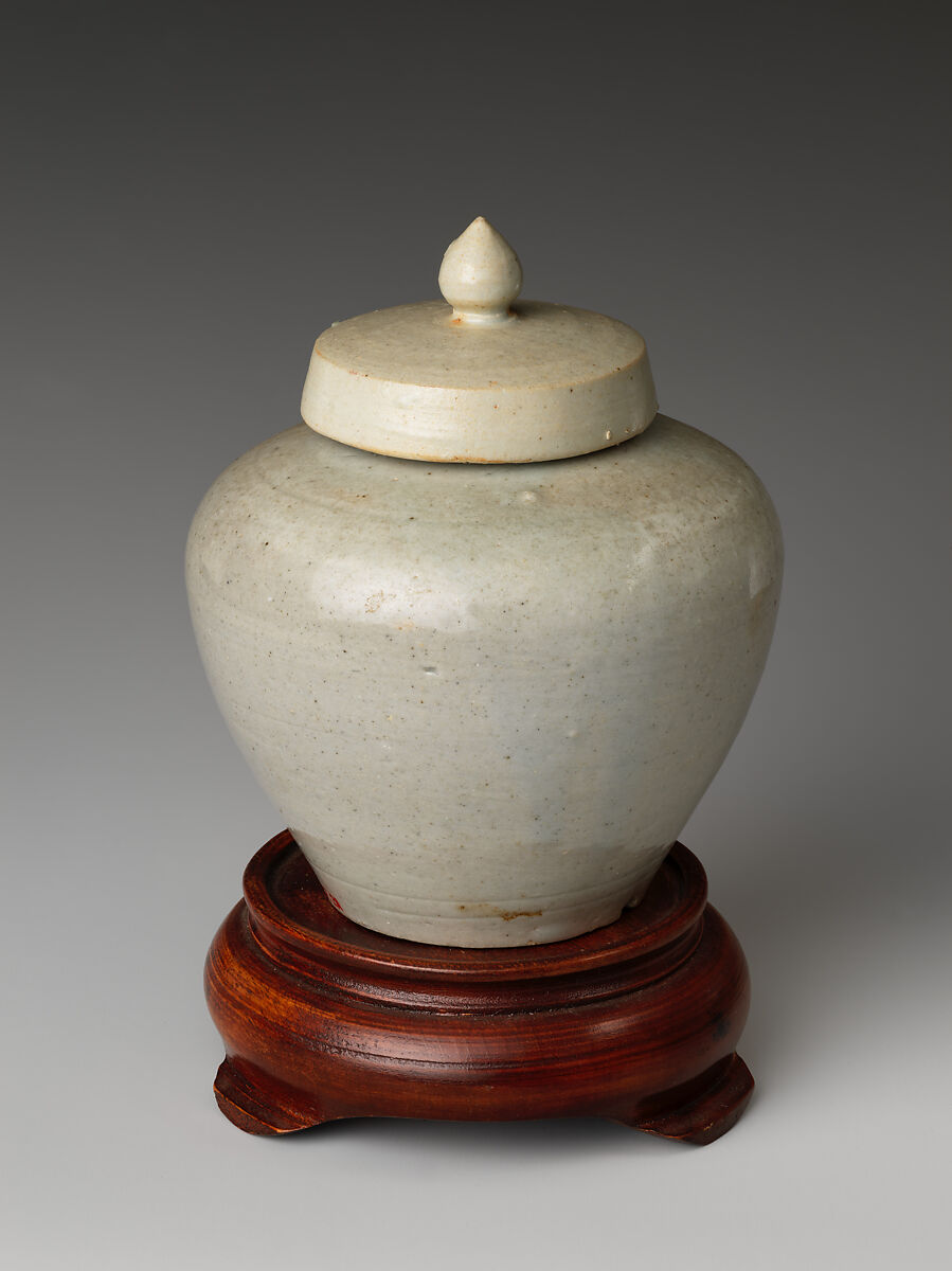 Covered jar, Porcelain, Korea