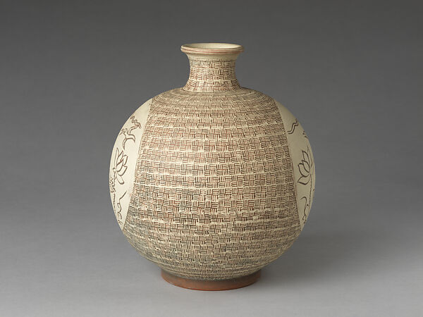 Bottle, Lee Kyu-tak (Korean, born 1961), Stoneware with white slip, Korea