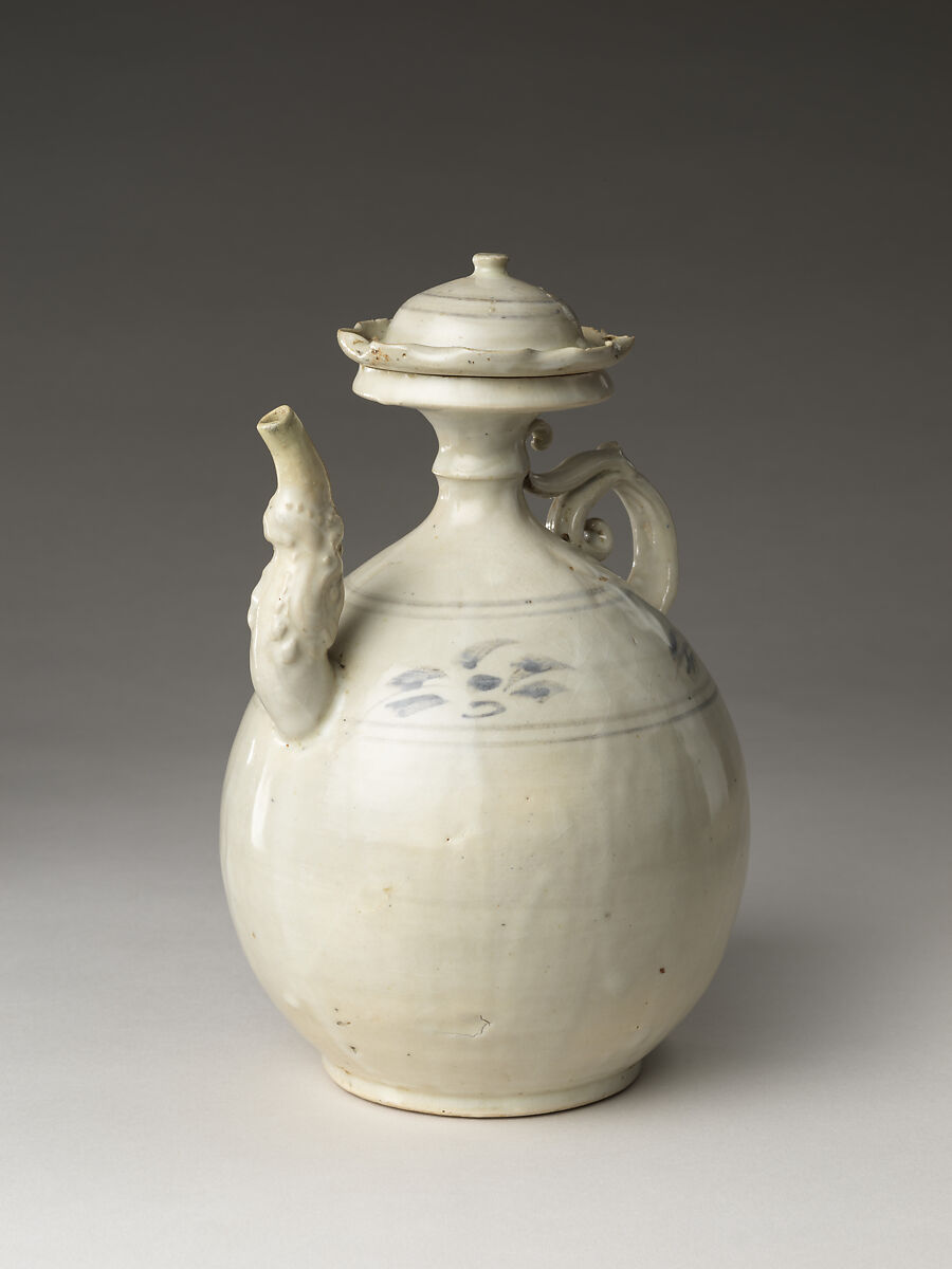 Ewer with makara spout, Stoneware with iron-underglaze floral décor and ivory glaze, Vietnam, Hong River region 