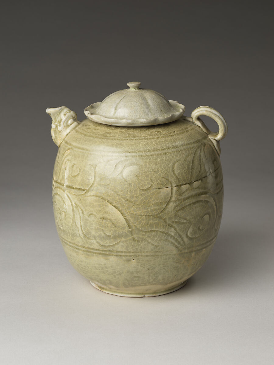 Ewer with makara spout with lotus-form cover, Stoneware with incised floral décor and green glaze, Vietnam, Hong River region