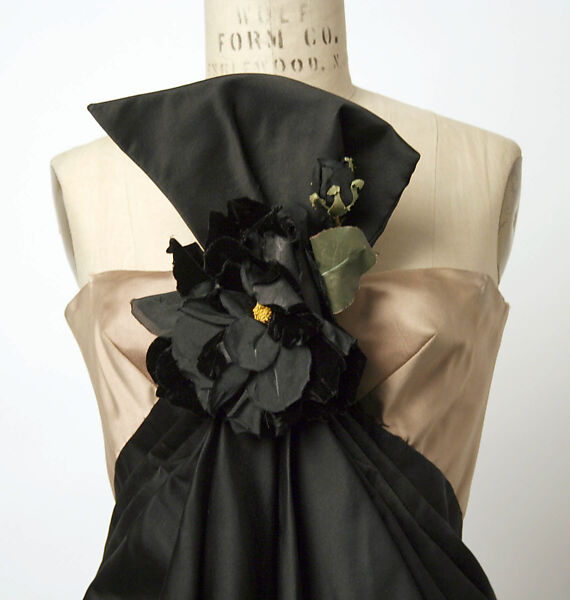 Ball gown, Arnold Scaasi (American, born Montreal, Canada, 1931–2015), silk, pelon, boning, American