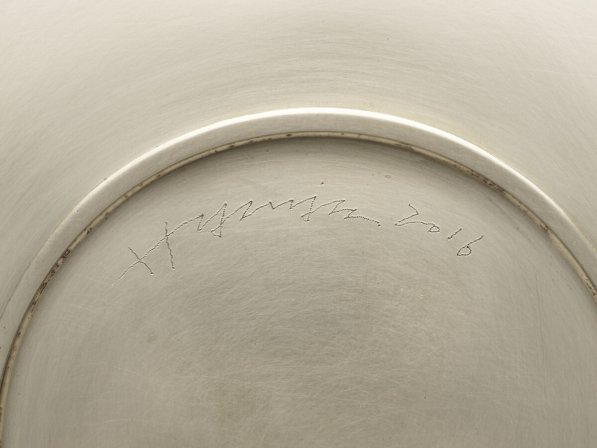 Draw a Circle, Kim Hyunju (Korean, born 1979), Mother-of-pearl and nickel, Korea