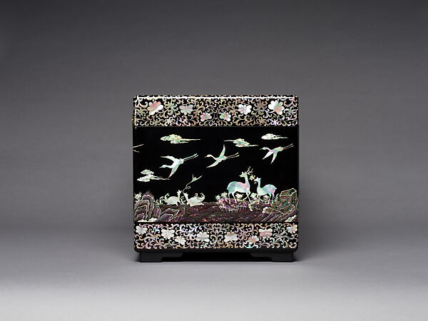 Box decorated with the Ten Symbols of Longevity, Sohn Daehyun (Korean, born 1949), Ottchil lacquer, wood, hemp, and mother-of-pearl, Korea