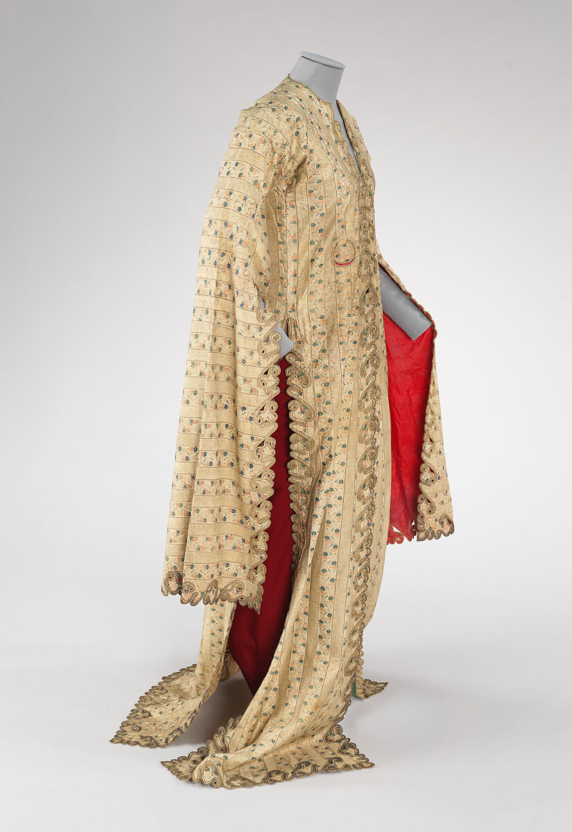 Uçetek Entari, Metal wrapped thread; brocaded