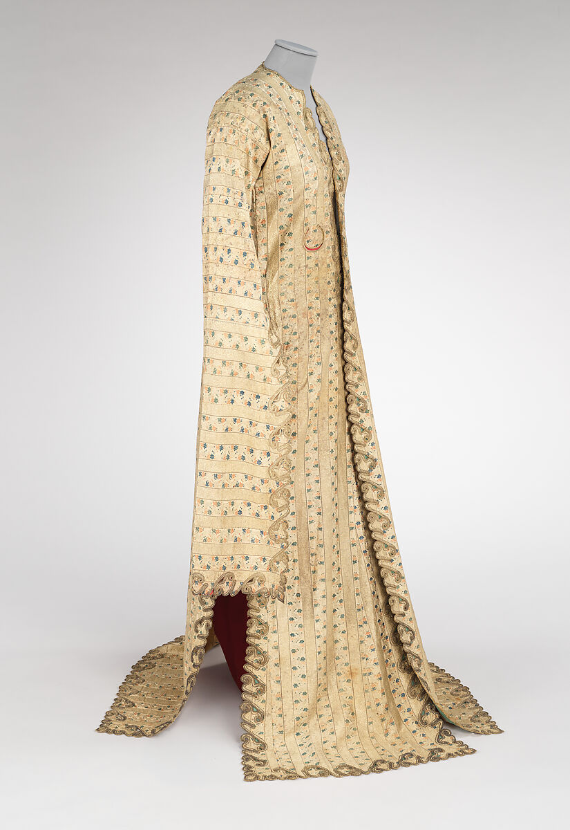 Uçetek Entari, Metal wrapped thread; brocaded