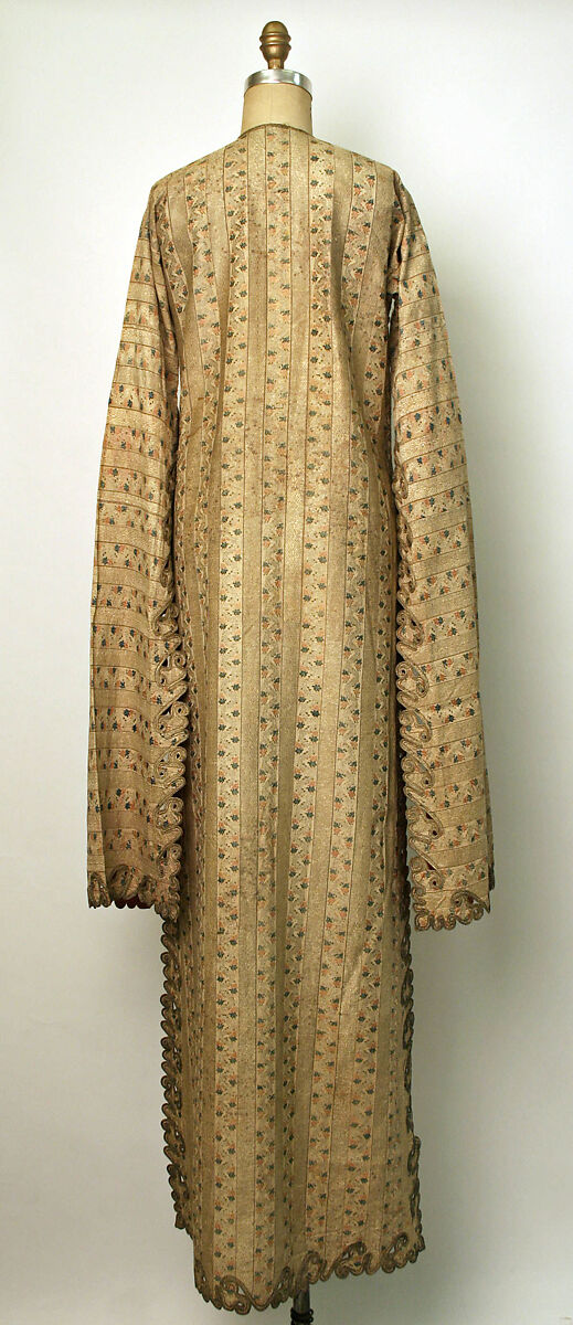 Uçetek Entari, Metal wrapped thread; brocaded