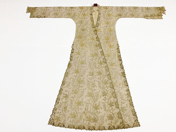 Uçetek Entari, Silk, metal wrapped thread; embroidered