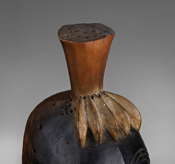 Palani Gu(?) face mask, Guro artist, Wood, pigment, Guro
