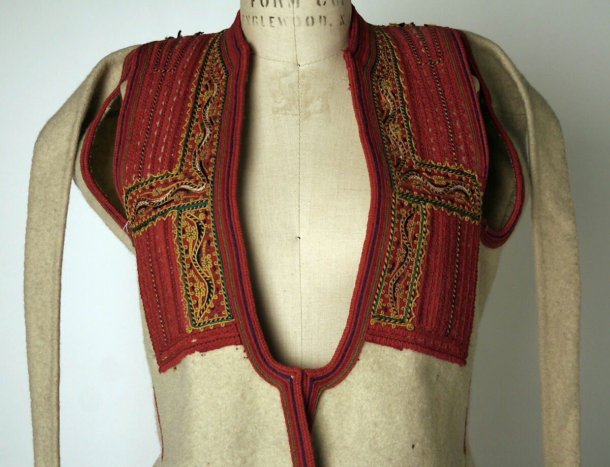 Ensemble, wool, cotton, wood