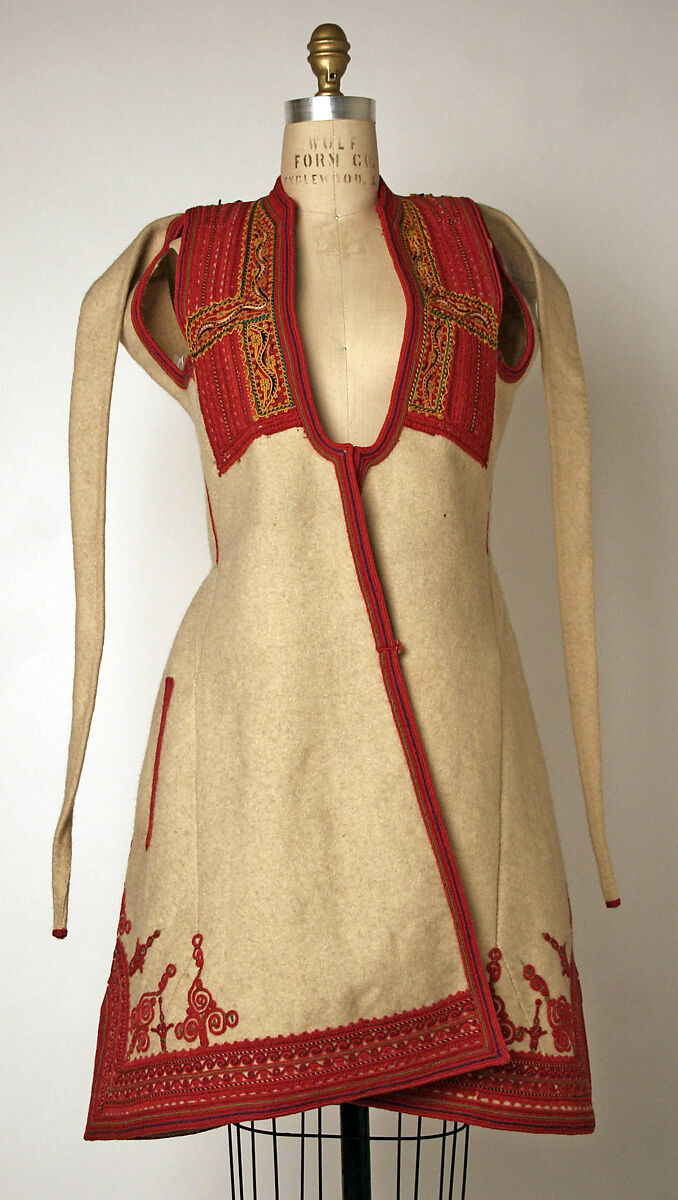 Ensemble, wool, cotton, wood