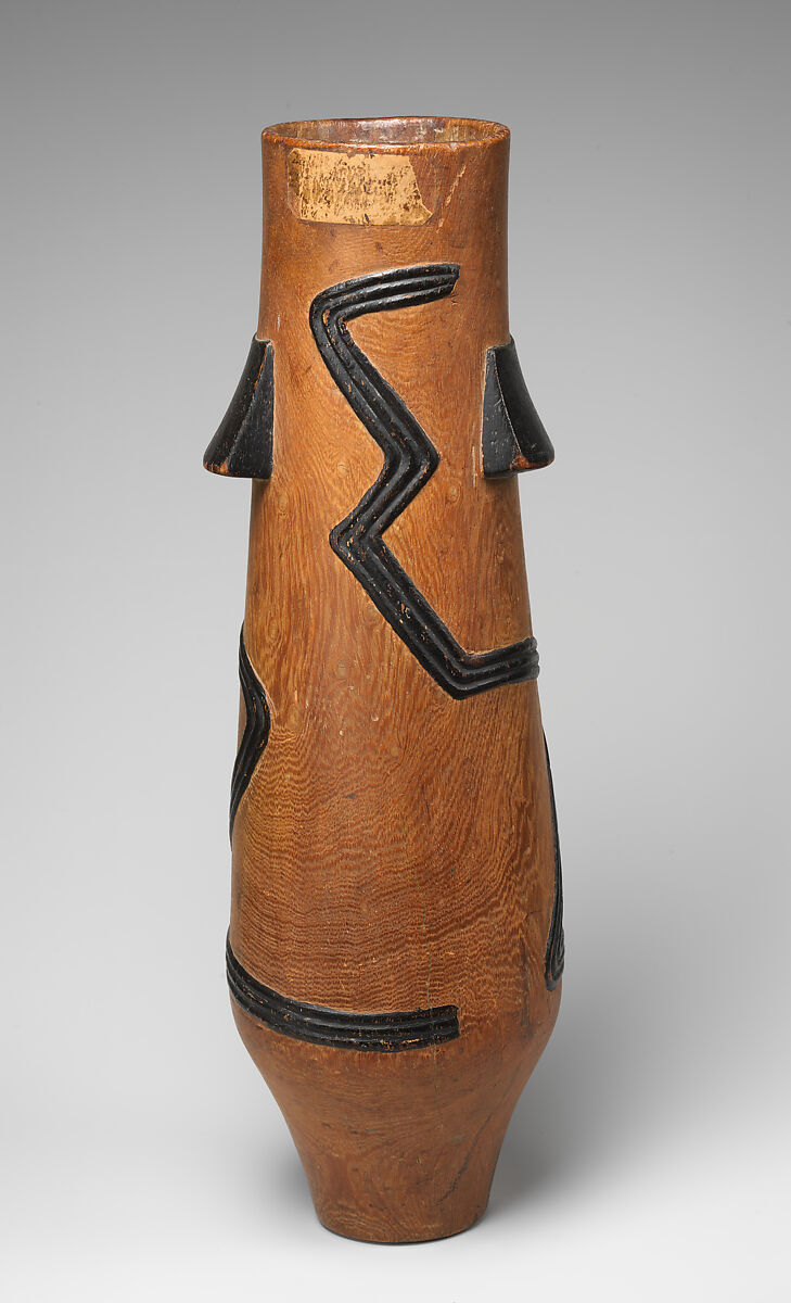 Ithunga (milk vessel), Zulu artist, Wood, pigment, Zulu peoples