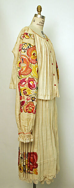 Ensemble, linen, Croatian