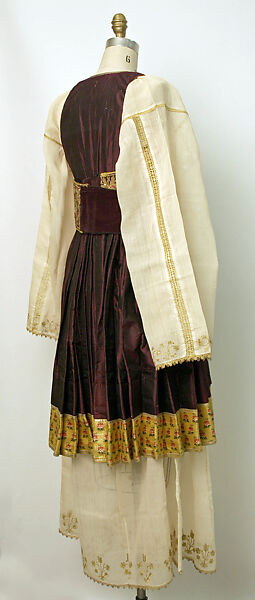 Ensemble, silk, Greek