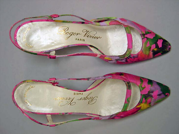 Evening ensemble, (a) House of Balenciaga (French, founded 1937), silk; (a) glass beading, metallic thread, French