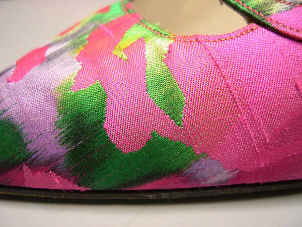 Evening ensemble, (a) House of Balenciaga (French, founded 1937), silk; (a) glass beading, metallic thread, French