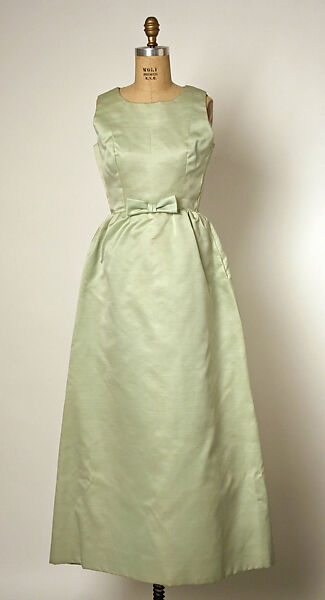 Evening dress, House of Balenciaga (French, founded 1937), silk, feathers, French