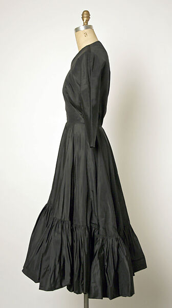 Evening dress, House of Balenciaga (French, founded 1937), silk, French