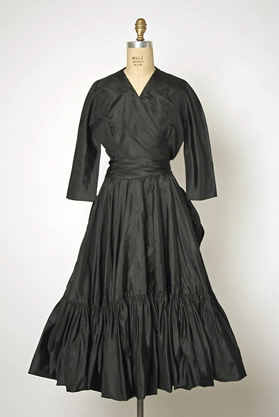 Evening dress, House of Balenciaga (French, founded 1937), silk, French 