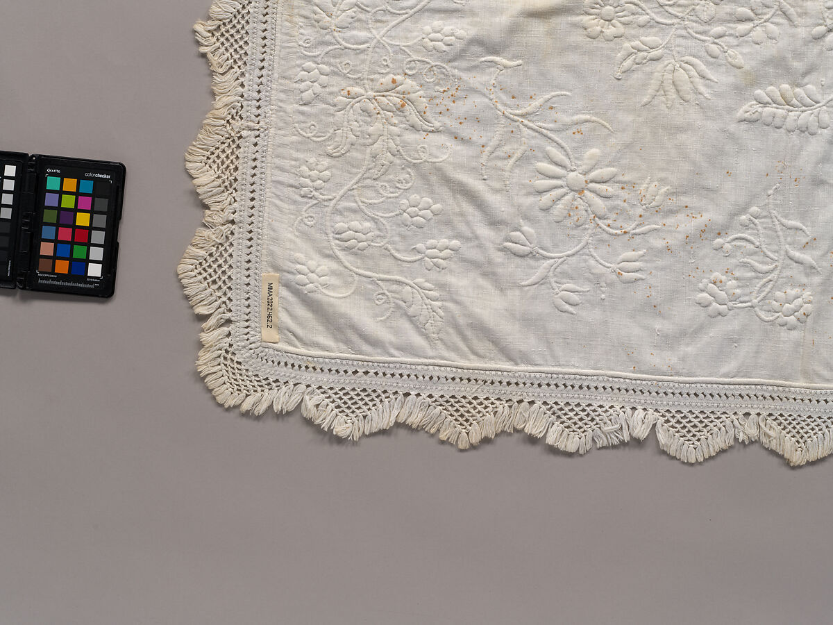 Stuffed and corded crib quilt, Linen, cotton: "whitework" stuffed and corded, probably English