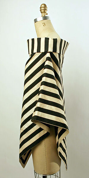 Beachwear, (a-c) cotton
(d) cotton, plastic, French