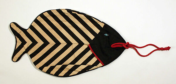 Beachwear, (a-c) cotton
(d) cotton, plastic, French