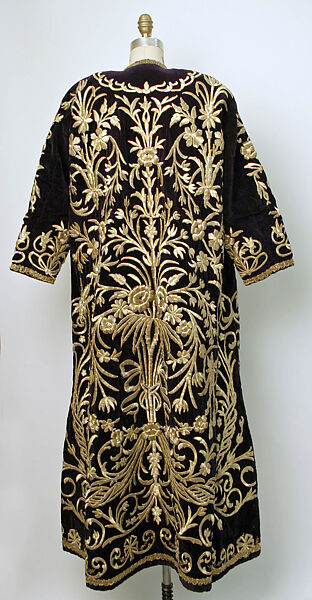 Bindalli Wedding Dress, Velvet, metal wrapped thread; embroidered