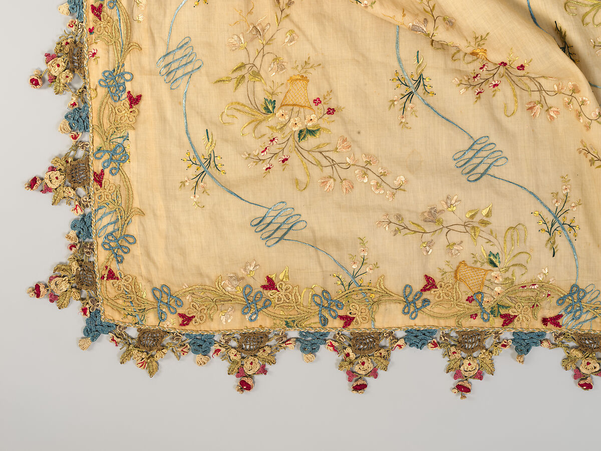 Uçetek Entari, [no medium available]; embroidered