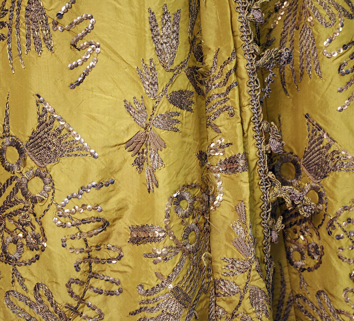 Uçetek Entari, Silk, metal wrapped thread, cotton; embroidered